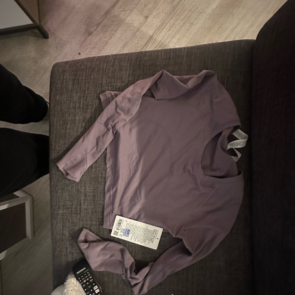 Swiftly Tech Relax Hemmed Longsleeve